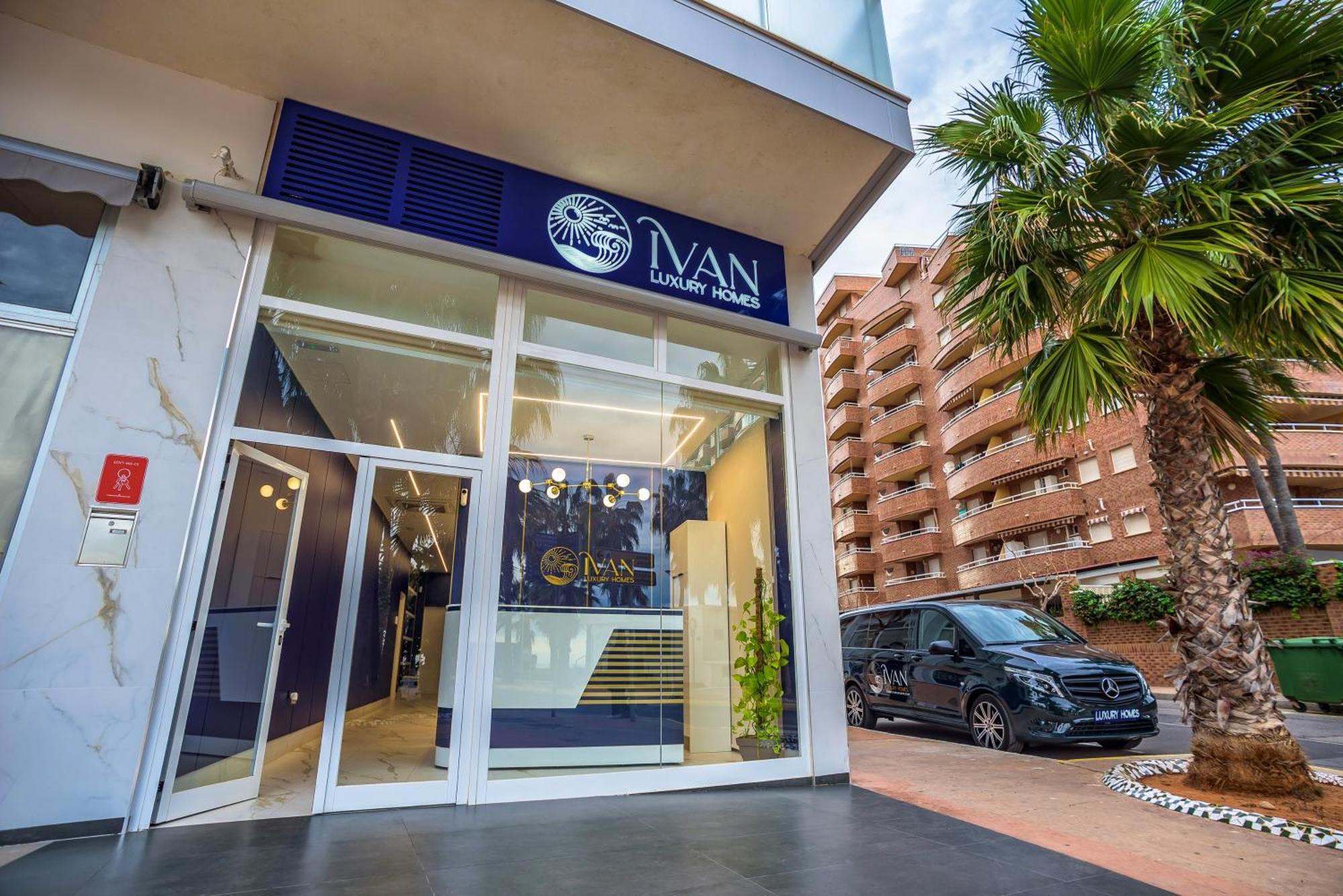 Casa Santiago Ivan Luxury Homes 9ªplta Posterior 1ªlinea 奥罗佩萨德尔马 外观 照片